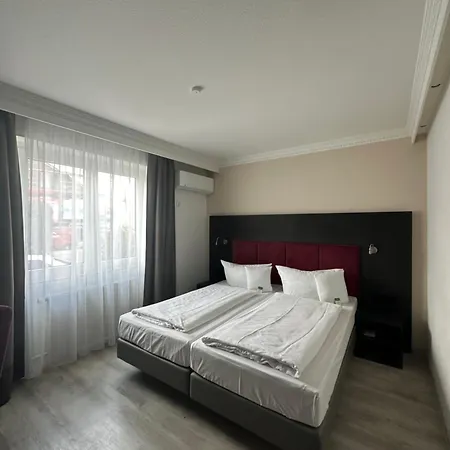 فندق Astralis Domizil 4*