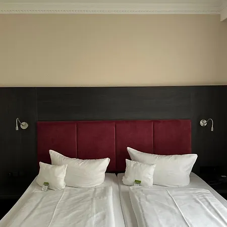 杜密兹尔奥斯特里斯酒店 酒店 沃尔多夫