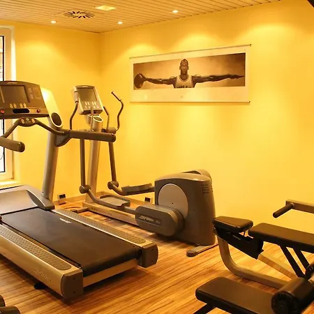 杜密兹尔奥斯特里斯酒店 4* 沃尔多夫